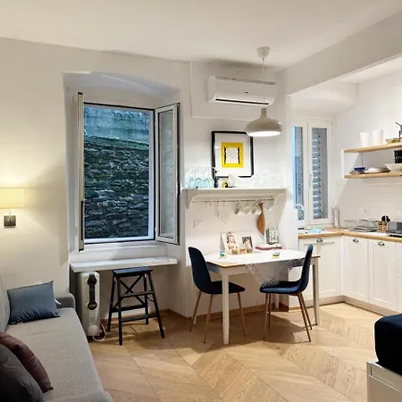Casa Ana Triest